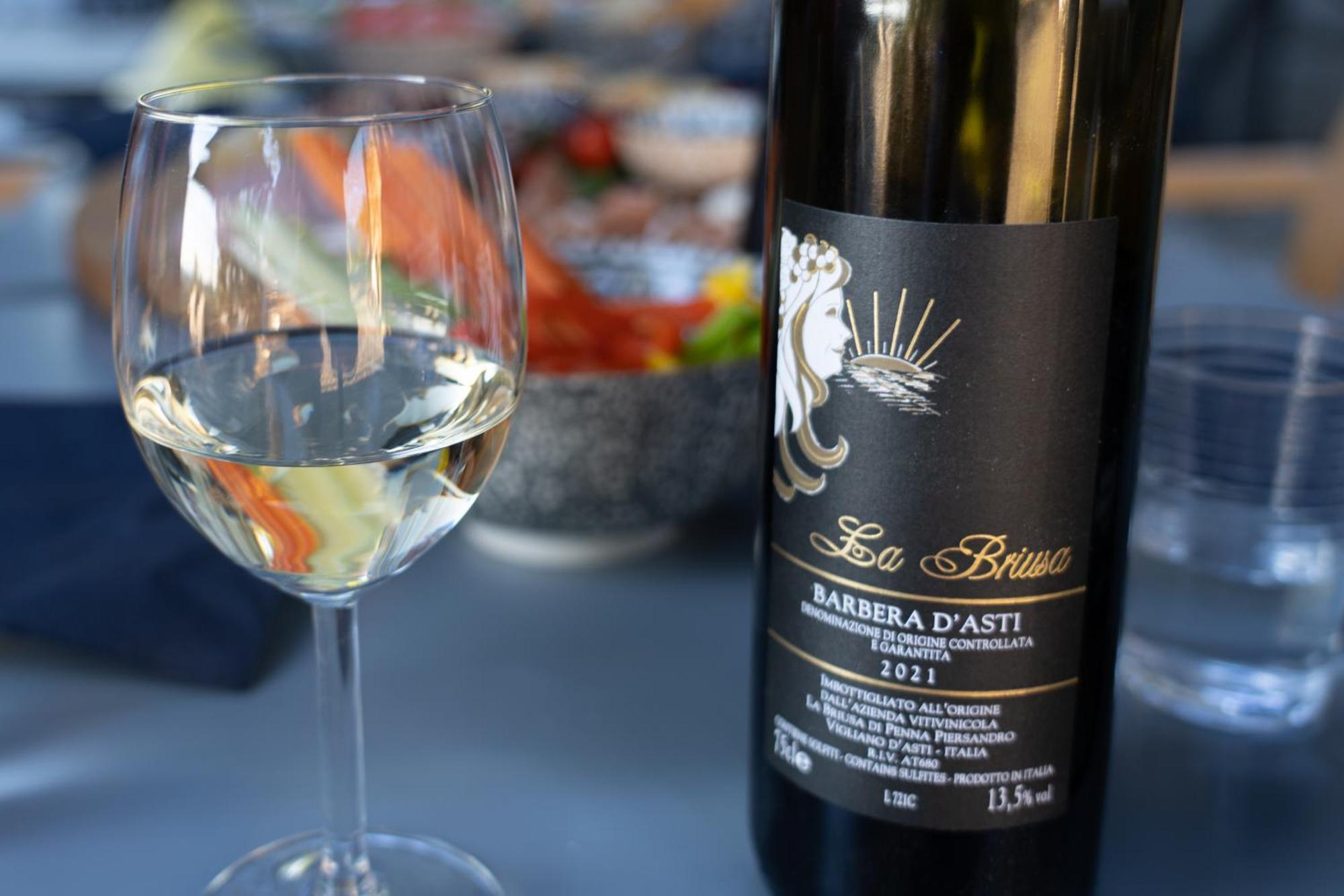 Montegrosso dʼAsti Cascina Giantino Suite Cantina - G A Y - M E N - O N L Y (Adults Only) מראה חיצוני תמונה